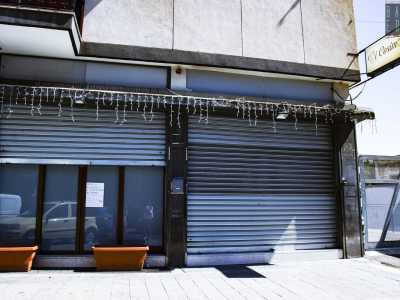 ...e questo a differenza di un altro antico �panzerottaro� di Bari: Di Cosimo, situato dal 1967 in via Giovanni Modugno, quasi ad angolo con via Giulio Petroni